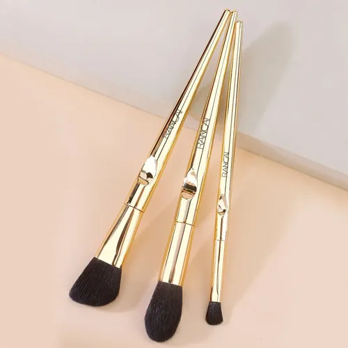 Set De 3 Brochas De Maquillaje Doradas