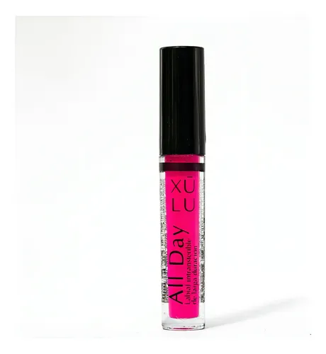 Labial Xúlu Cosméticos All Day color fucsia mate