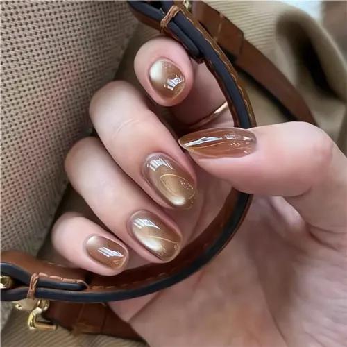 Uñas Cortas Ovaladas Color Ámbar Ojo De Gato