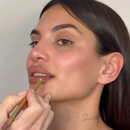 Delineador De Labios Regina Efecto Volumen Mate Creamy