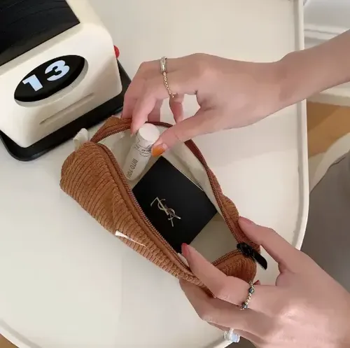 Neceser Portátil de Corderoy Marrón para Maquillaje y Accesorios de Viaje con Cierre