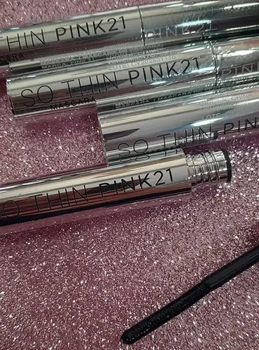 Mascara Pestañas So Thin Aplicador Extrafino Pink21 Alarga Negro