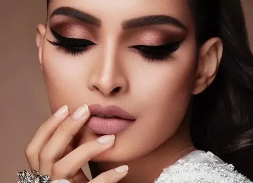 Base de Maquillaje Líquida Idraet Pro Hyaluron Tono HFL 15 Light Beige con Acabado Mate