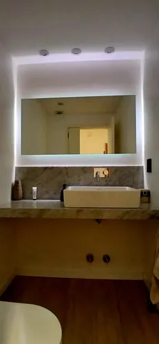 Espejo Rectangular Mundosilica 100×80 Cm Con Luz Led Touch