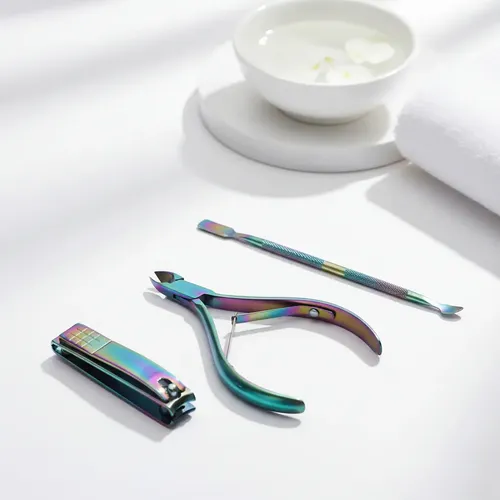 Kit Corta Uñas + Alicate + Repujador De Cuticula Tornasolado