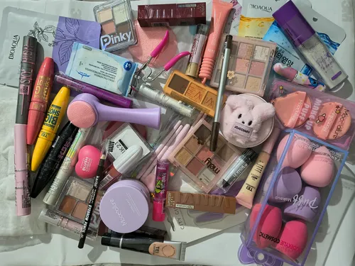Ramo De Maquillaje Kit Set Regalo Completo X 25 En El Día