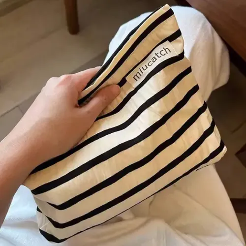 Hh Cosmetiquera Bolso Maquillaje Lapicera Rayas Negras 26 Pp