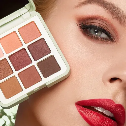 Paleta de sombras Eyeshadown Green Me Eyeshadown de Kiko Milano, color 102, color 102, Feisty Saffron