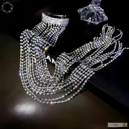 A Pinza De Pelo Brillante Para Mujer Con Flecos Largos Y .