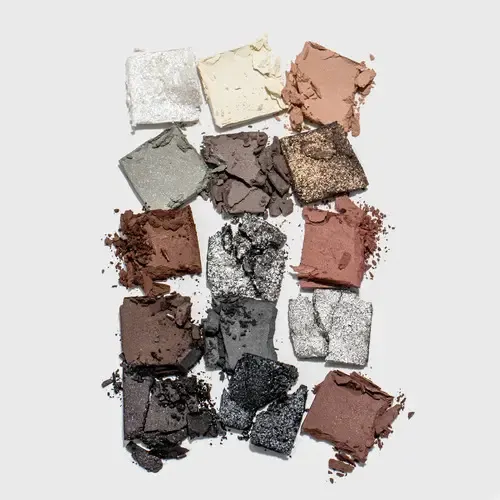 Paleta de Sombras BPerfect Cosmetics Gravity con 15 Tonos Grises Mate y Brillante