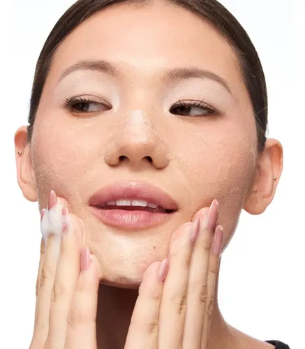Limpiador Facial MAC Hyper Real Skincanvas | Limpieza | Todo Tipo de Piel | 150ml