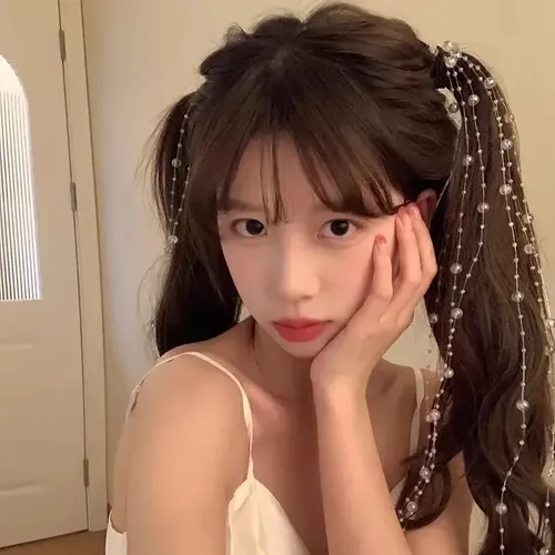 Pinza De Pelo Con Borlas Y Perlas De Sirena