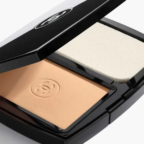 Chanel Ultra Le Teint Base Compacta