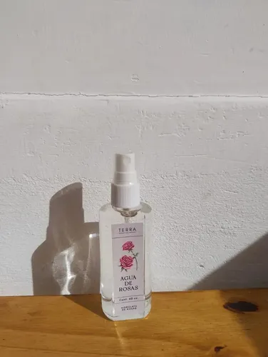 Agua De Rosas Hidrolato De Rosas Tónico Facial Natural 60ml Todo Tipo De Piel Día/noche