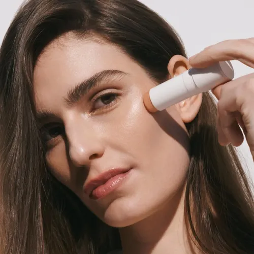 Iluminador En Barra Goop Beauty Glow Skin, 8 Ml, Color Rosa