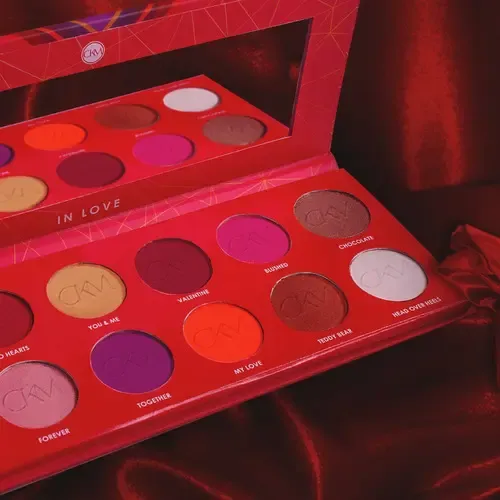 Ckm- Paleta De Sombras- In Love