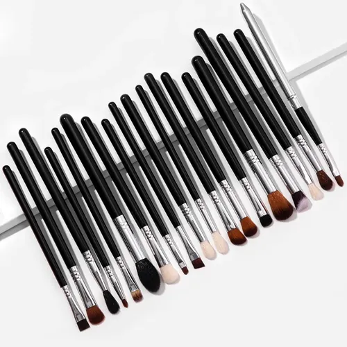 Set De 19 Pinceles Para Ojos En Color Negro
