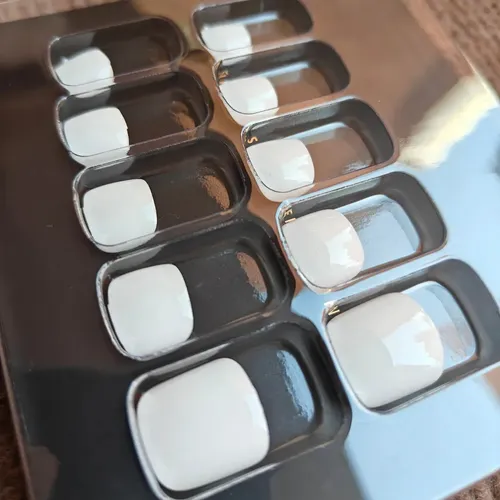 Uñas Press On Para Pies Kit Completo Reutilizable Veluna – Color Blanco