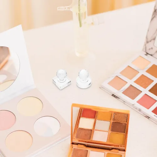 Kit Para Hacer Sombras De Ojos 2 Piezas Con Prensa