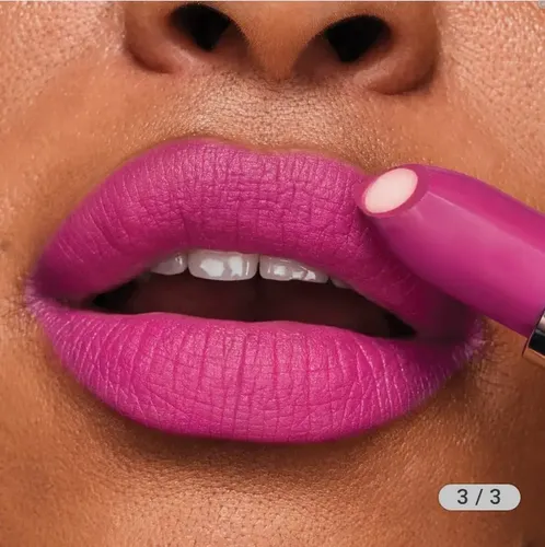 Avon Hydramatic Labial Mate Con Acido Hialuronico Color Magenta