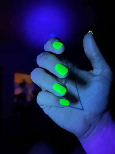 Kit Maquillaje Artístico Fluorescente Neon Luz Negra Glow