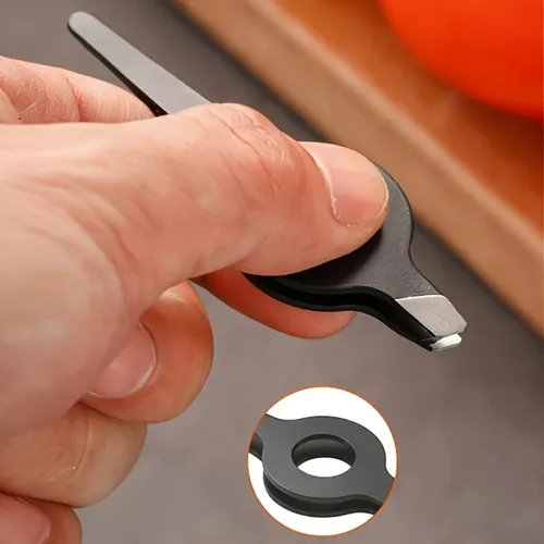 Pinza Depilatoria 1 Pieza Punta Inclinada Hueca Negro 1pc