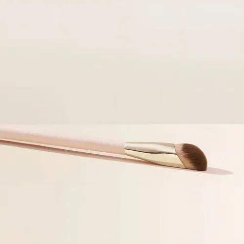 Brocha Para Corrector Liquid Touch Concealer | Rare Beauty Color Beige