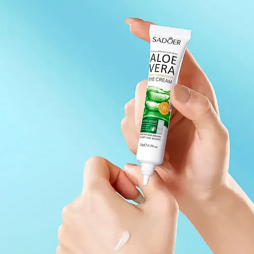 Crema para Contorno de Ojos Sadoer con Aloe Vera de 20 g, Hidratante y Antiarrugas