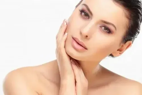 Tortulan Crema Blanqueadora Para Manchas De Sol Y Edad