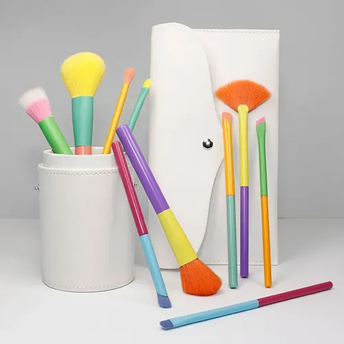Set 10 Brochas De Maquillaje Con Estuche Dorado