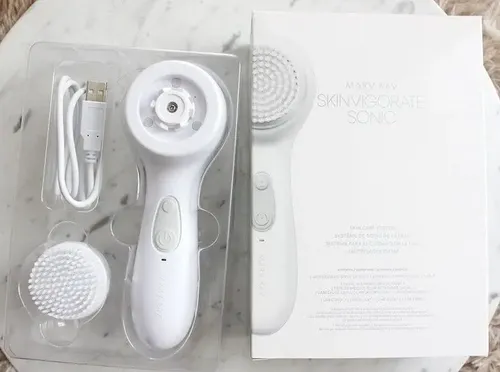 Mary Kay cepillo limpiador facial skinvigorate sonic color blanco
