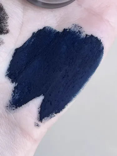 Mezclilla Shellwe Makeup X Freya86 Punk Bunny Collection Lip