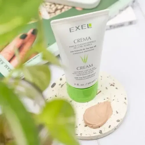 Crema Para Pieles Con Acne Exel Con Extracto Tea Tree Oil