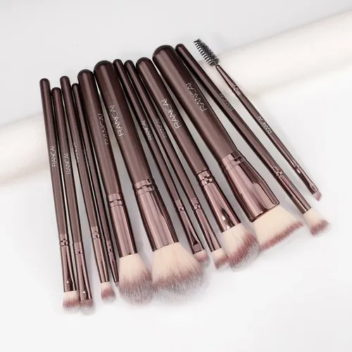 Set De 12 Pinceles Rancai En Color Marrón Con Estuche