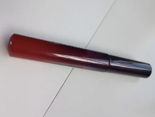Labial Natura Una Ultra Care 24hs De Hidratación Color Vermelho 4c