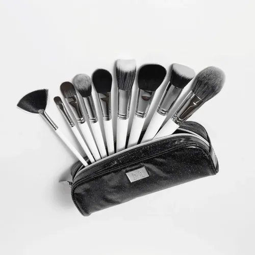 Set Premium 9 Brochas De Maquillaje Profesional + Estuche de Melody Scher Blanco