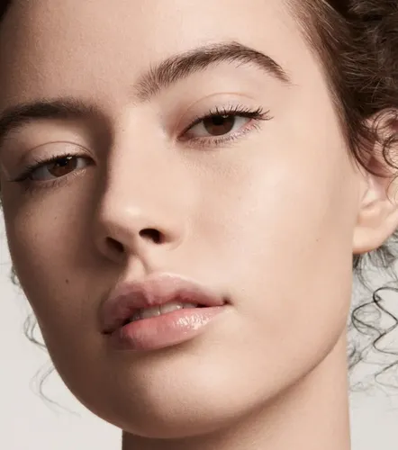 Base Fenty Beauty Foundation 100% Tono 150 – Claras con matices neutros