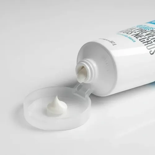 Mascarilla Facial Peel Off para Prevenir Puntos Negros Avon ClearSkin