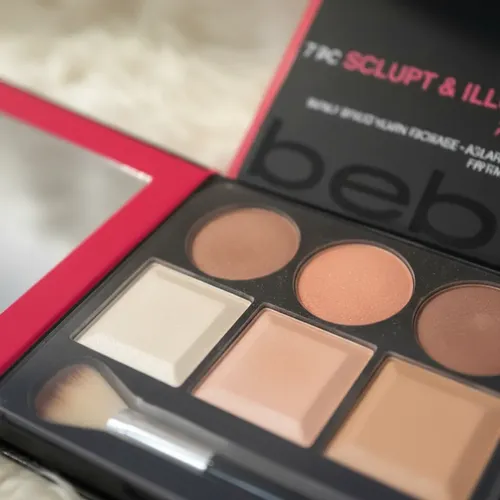 Set De Maquillajes Marca Bebe De 7 Piesas. Importado