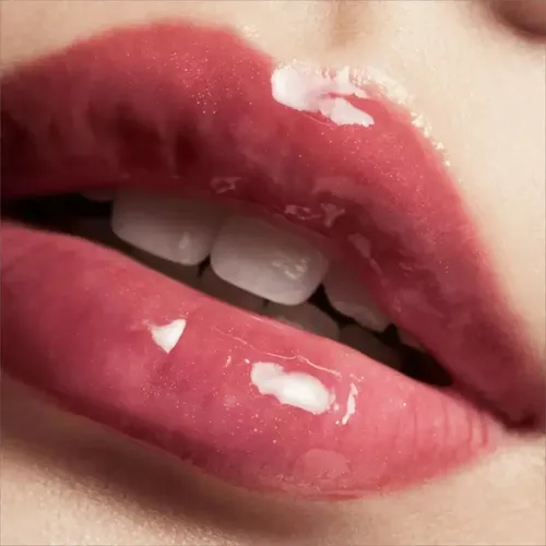 Brillo Labial Fenty Beauty Gloss Bomb en Tono Riri Hidratante