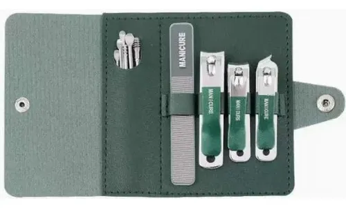 .q Manicure Pedicure Kit .q