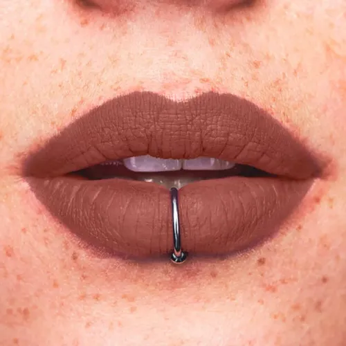 Lapiz Labial Ultra Matte Marvellous Mocha True Color – Avon