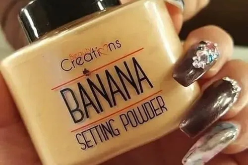 Polvo Fijador Banana Setting Powder de Beauty Creations, para un Acabado Mate en Todo Tipo de Piel