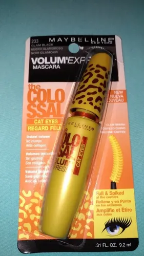 Máscara de pestañas Colossal con forma de ojos de gato Volum Express de Maybelline, color negro