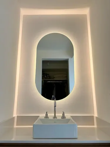 Espejo Ovalado Píldora Led 80x50cm