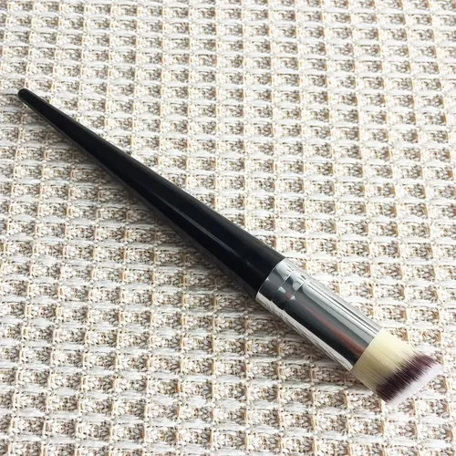 Brushes Bb Cream Liquid Foundation Brush Angled Top