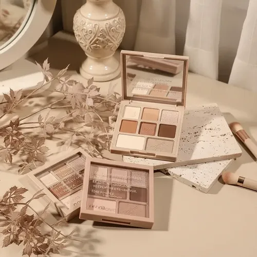 Novo Eyeshadow Paleta Of Eight Colores