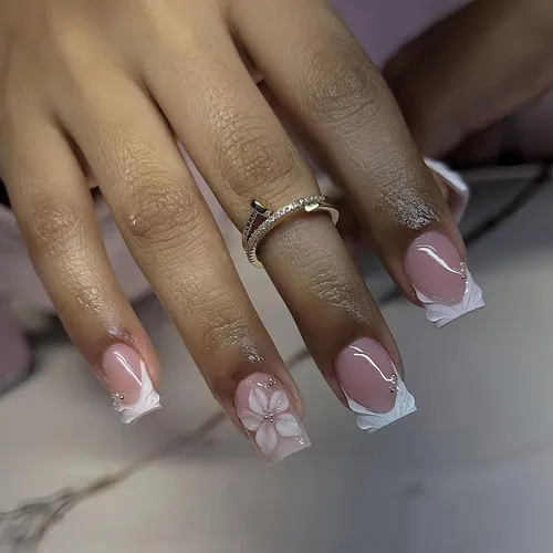 Uñas Postizas Acrílicas Con Flores 3d Y French Tip Blanco