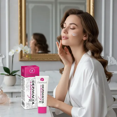 Crema Blanqueadora Facial Manchas Hidrata Dermacol De Praga