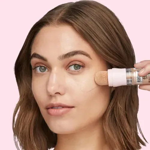 Base de maquillaje líquida Maybelline Instant anti age 4-IN-1 Glow Perfector Glow tono medium – 20mL 20g